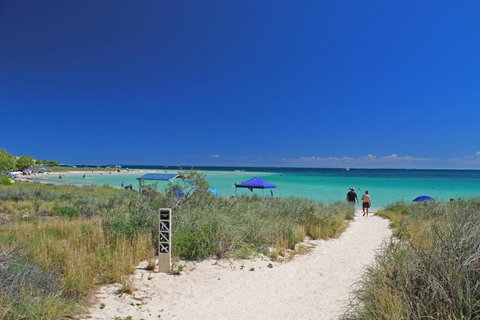 Ningaloo Club Backpackers - Accommodation 4U 1
