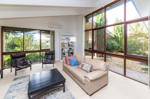 Nixon House - Accommodation 4U 0