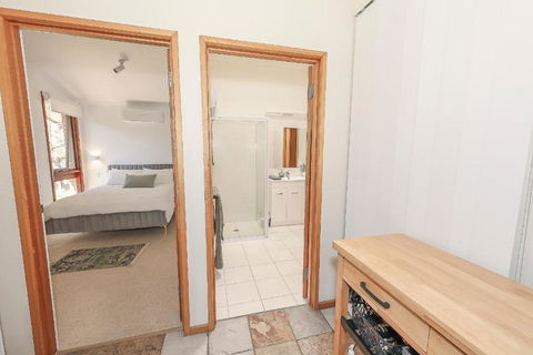 Nixon House - Accommodation 4U 2