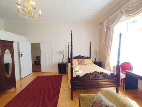 Outstanding Property Close To Melb Airport - Accommodation 4U 1