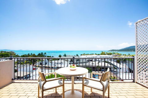 OCEAN VIEWS 10 - Accommodation 4U 0