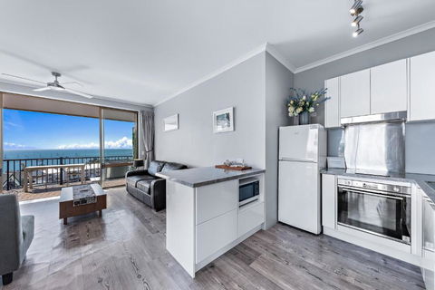 OCEAN VIEWS 16 Pool & Spa Wi-FI - Accommodation 4U 2