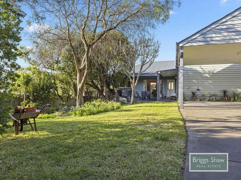 Ode To Glittering Bay - Accommodation 4U 0