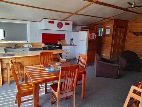 Old School Rocky Cape Guesthouse - Accommodation 4U 3