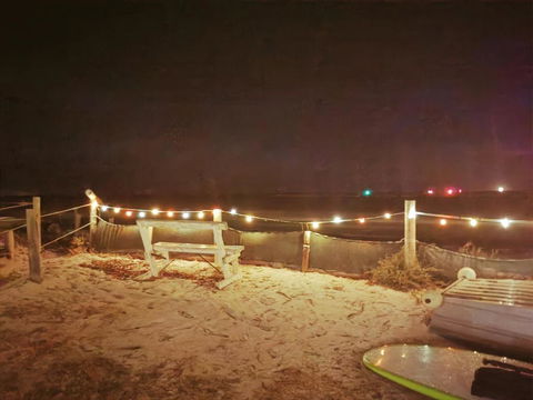 On The Beach-Lucky Bay - Accommodation 4U 2