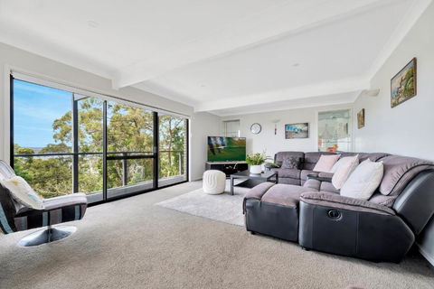On Top Of The World - Accommodation 4U 2