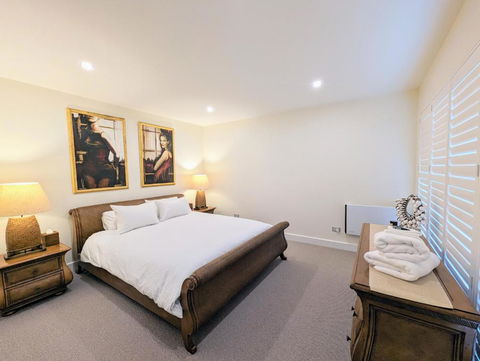 ONE Luxury Apartment - Accommodation 4U 2