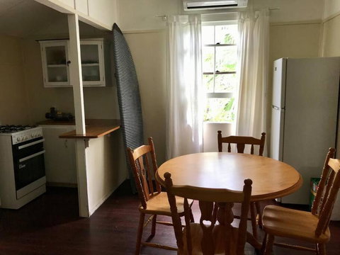 Original Surf Cottage In Heart Of Pottsville Beach - Accommodation 4U 1