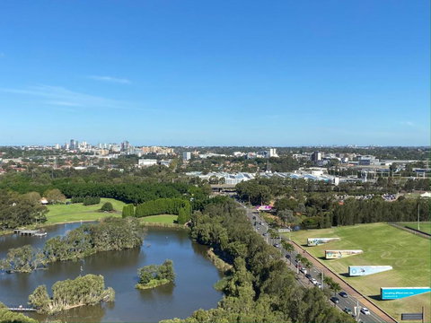 Parkside & City View In Sydney Olympic Park - Accommodation 4U 1