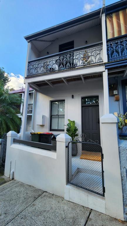Paddington House - Accommodation 4U 0