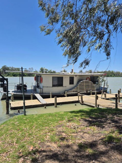 Paddle Wheeler Lilian - Accommodation 4U 3