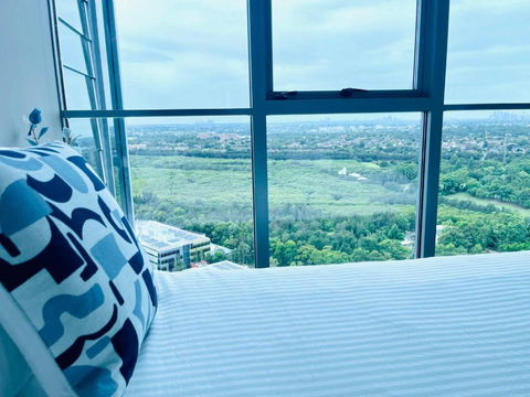 Panoramic City View 3bedroom Condo Wi-Fi Parking - Accommodation 4U 2