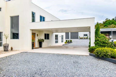 Paradise Point - Entire Home In Clarence Point, Tasmania Australia, 10 Guests 7 Bedrooms 7 Beds 3 Baths - Accommodation 4U 0