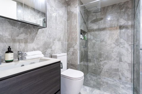 Perfectly Located 1BR BA Apartment - Accommodation 4U 3