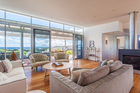 Percy Street I Private Properties - Accommodation 4U 1