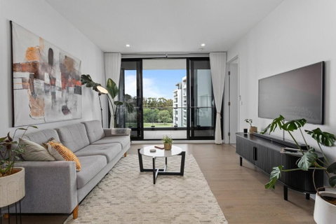 Perfect Location With 5 Star Amenities - Accommodation 4U 1