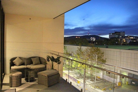 Perfectly Located Modern Apartment - Canberra CBD - Accommodation 4U 0