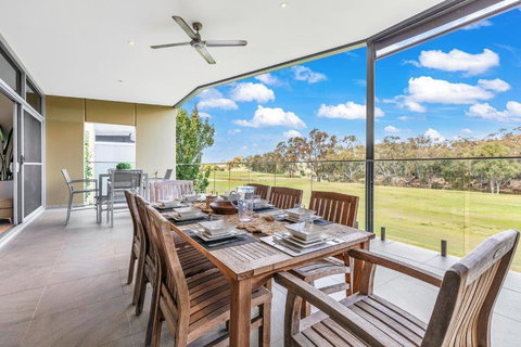 Perricoota Waters - Echuca Holiday Homes - Accommodation 4U 0