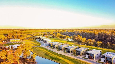 Perricoota Waters - Echuca Holiday Homes - Accommodation 4U 2