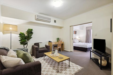 Perth Picture Perfect 1 BDR - Accommodation 4U 1