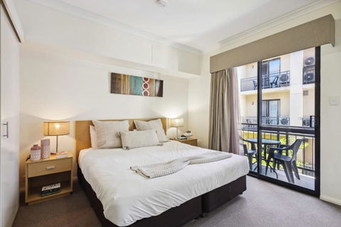Perth Picture Perfect 1 BDR - Accommodation 4U 2