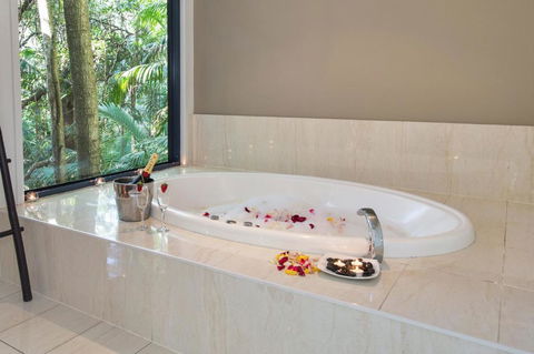 Pethers Rainforest Retreat - Accommodation 4U 2