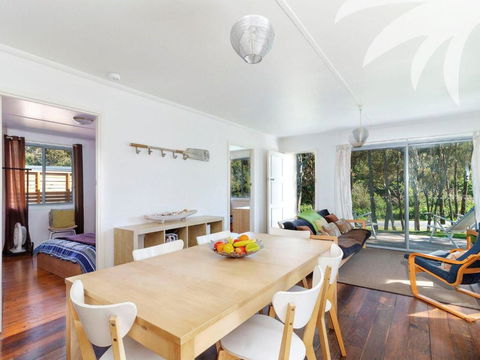 Pippis A Classic Beach House - Accommodation 4U 1