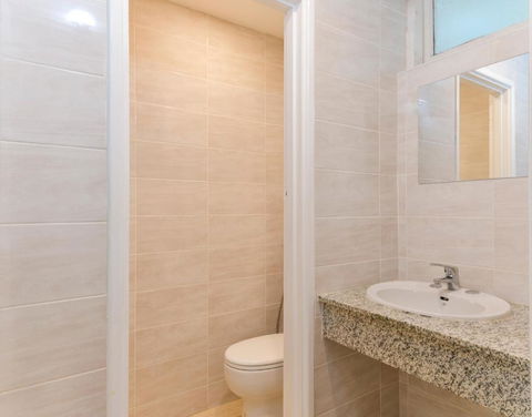 Platinum Motel - Accommodation 4U 1