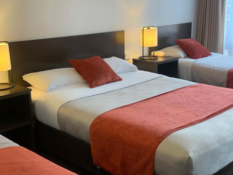 Ploughmans Motor Inn - Accommodation 4U 1
