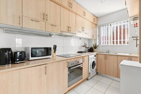 Polished 2-Bed Unit In The Heart Of Parramatta - Accommodation 4U 2