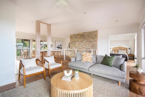 Perfect Peninsula Base With Heated Pool And Spa - Accommodation 4U 1