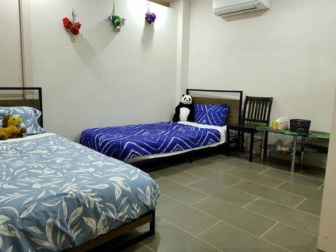 Quiet 2 Bedroom Farm House - Accommodation 4U 3