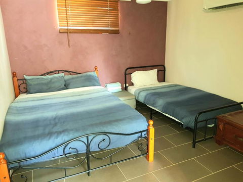 Quiet 2 Bedroom Farm House - Accommodation 4U 2