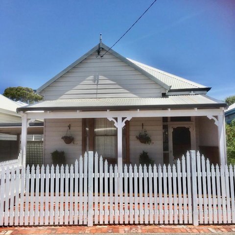 Railway Cottage - Accommodation 4U 3