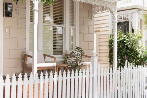 Prahran Timeless & Modern Haven, With Parking - Accommodation 4U 0