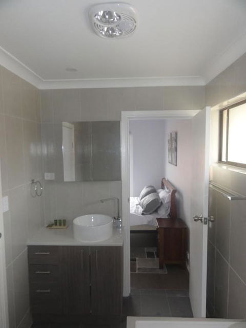Prime Location & Spacious - Accommodation 4U 2