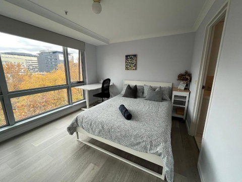 Private Room With Ensuite In The CBD - Accommodation 4U 1