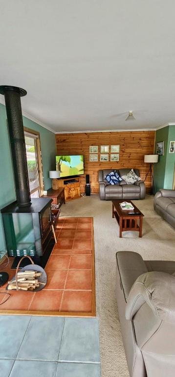 Prom Coast - Beach Abode - Sandy Point - Accommodation 4U 3