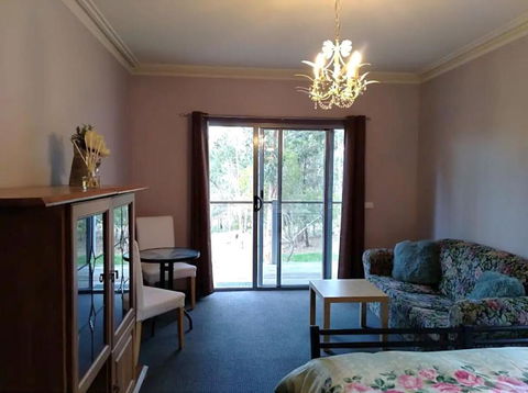 Purple House - Corner Spa, Views And Wildlife - Accommodation 4U 3