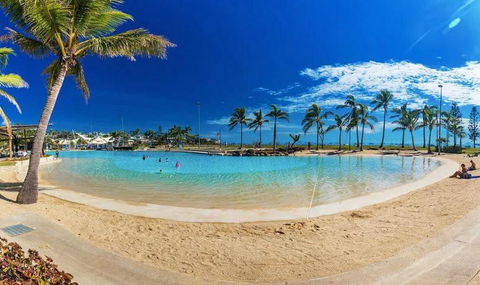 QCWA Cheerful Cottage - Airlie Beach - Accommodation 4U 3