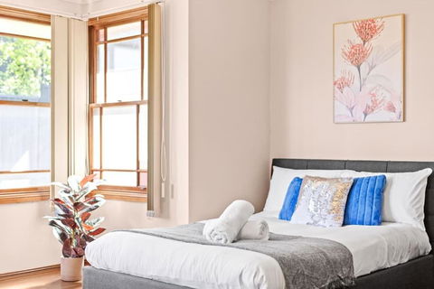 Quadruple Room W Ensuite In Gordon Near Train & Bus - Accommodation 4U 1
