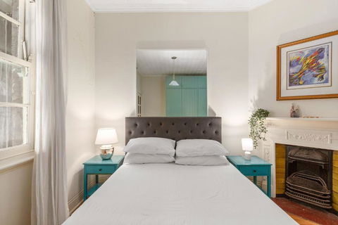 Quaint 3-Bed Heritage Home In The Heart Of Sydney - Accommodation 4U 0