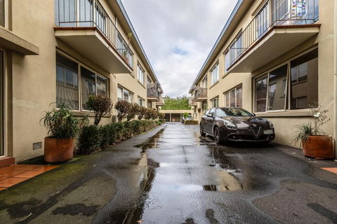 Quaint & Homey Ripponlea Flat - Accommodation 4U 1