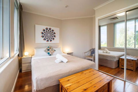 Quaint Auchenflower 1B1B Apt W Parking Close To UQ - Accommodation 4U 3