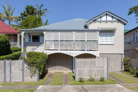Quaint & Cosy 1 Bedroom Apartment In Queenslander. - Accommodation 4U 1
