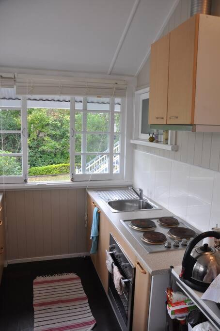 Quaint & Cosy 1 Bedroom Apartment In Queenslander. - Accommodation 4U 3