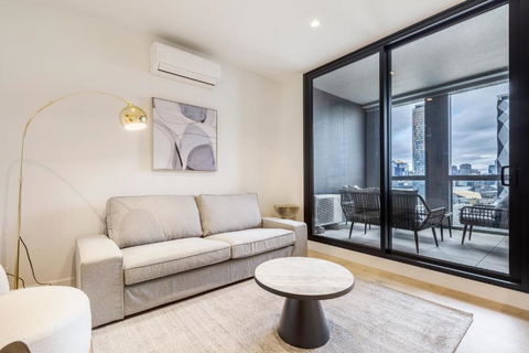 Quaint Stylish Hideout In Trendy South Melbourne - Accommodation 4U 0