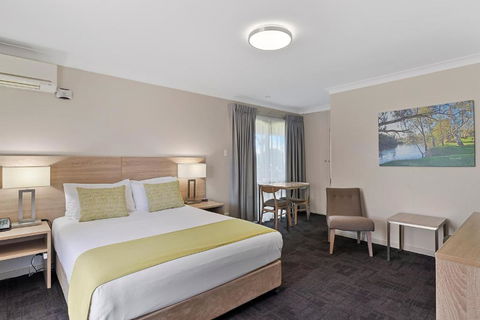Quality Inn Carriage House - Accommodation 4U 0