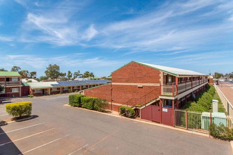 Quality Inn Railway Motel - Accommodation 4U 2