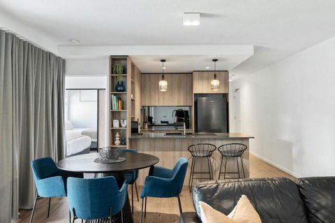 Queen Windsor I30 - Accommodation 4U 0